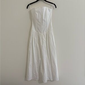 Chic Strapless White Dress